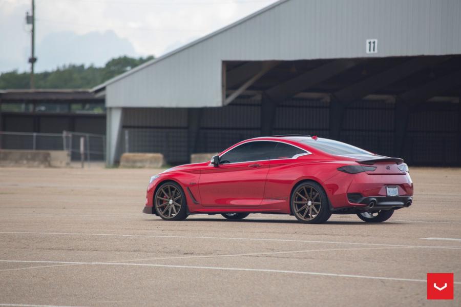  Infiniti Q60 2.0t on Vossen Wheels (VFS10) 2017 года  (фото 39 из 42)